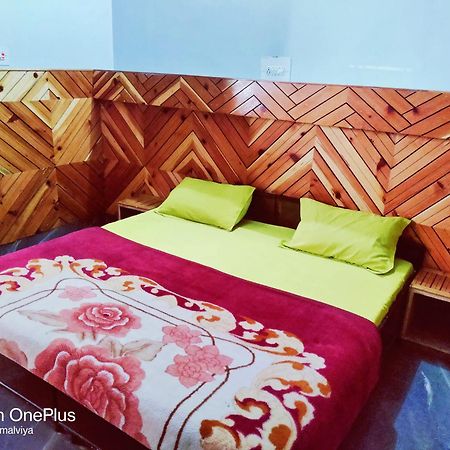 Chalo Chhalal Hotel & Cafe Kasol Esterno foto