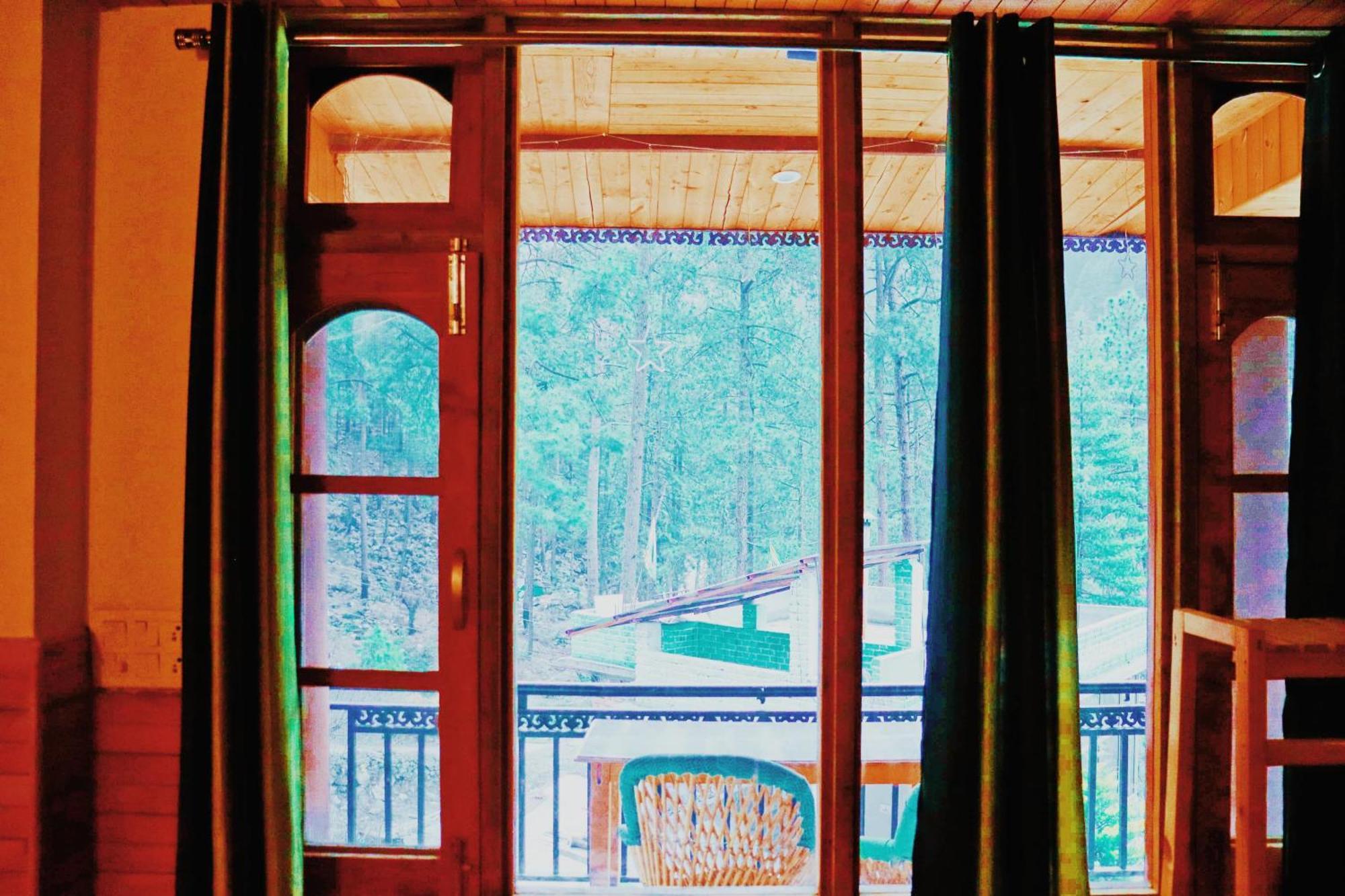 Chalo Chhalal Hotel & Cafe Kasol Esterno foto