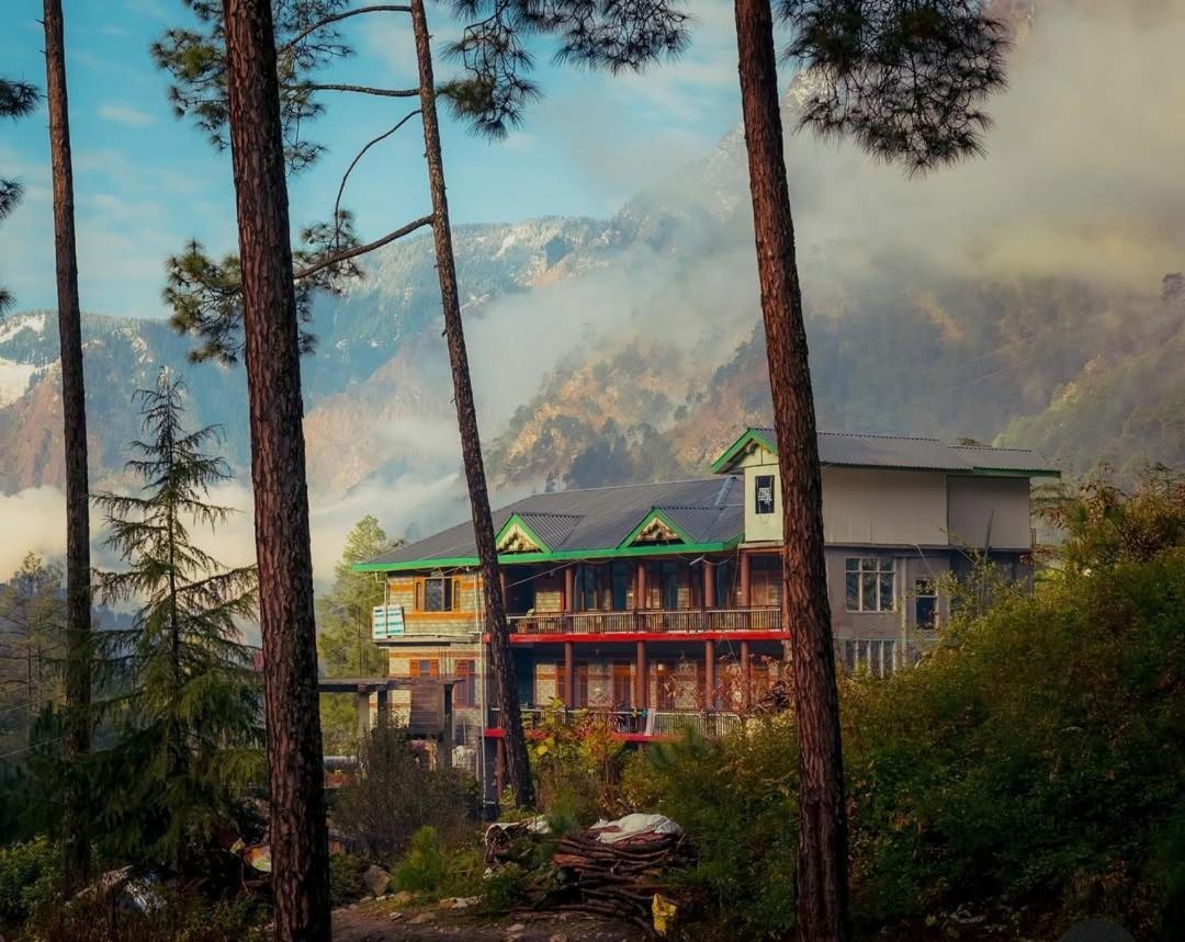 Chalo Chhalal Hotel & Cafe Kasol Esterno foto
