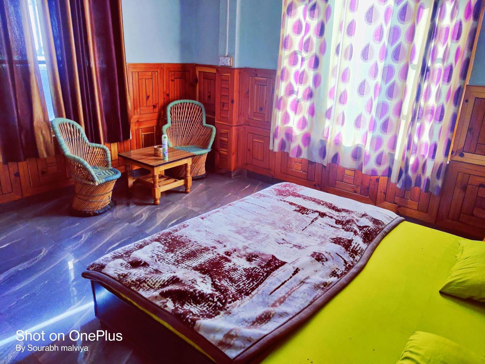 Chalo Chhalal Hotel & Cafe Kasol Esterno foto