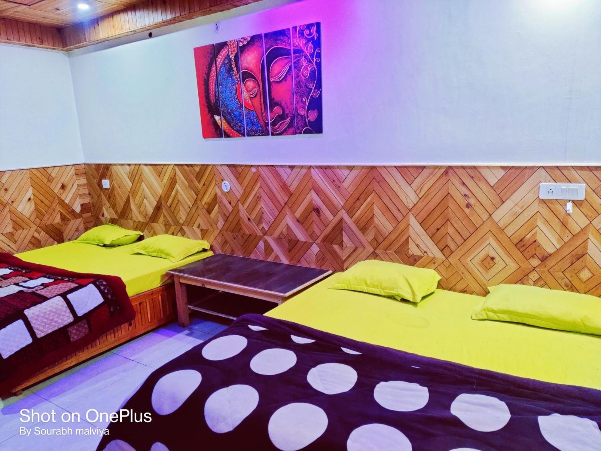 Chalo Chhalal Hotel & Cafe Kasol Esterno foto